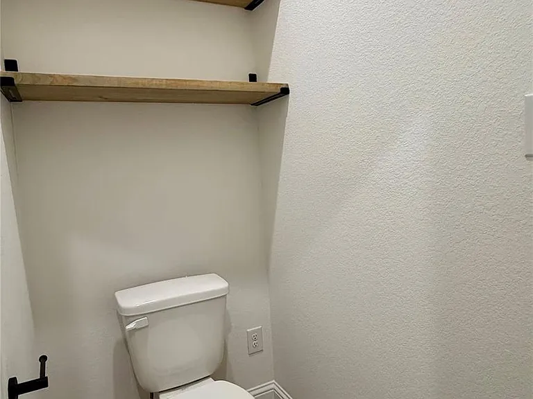 110 Cove — Photo 24