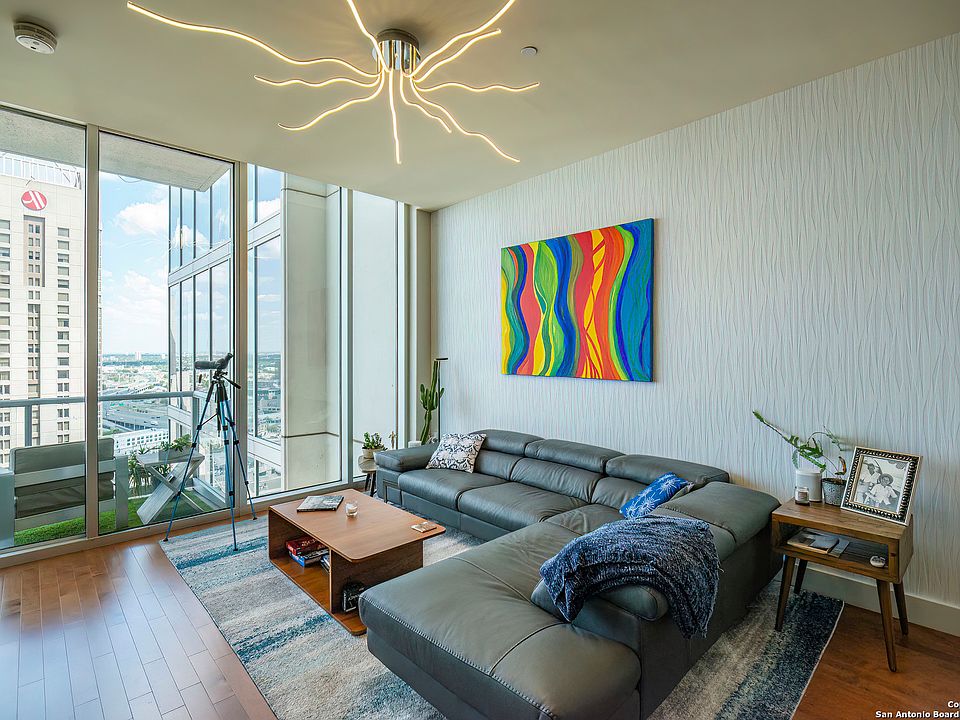 1st image of 610 E MARKET ST #2506