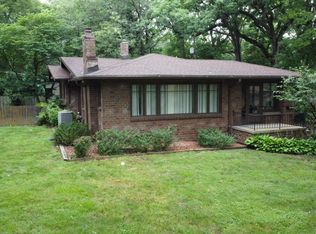 16 SW 42nd St, Des Moines, IA 50312