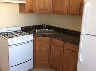 62 E Main St APT 1, Bay Shore, NY 11706
