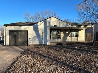 2350 S Volutsia Ave, Wichita, KS 67211