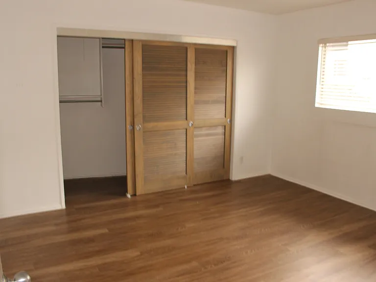 1405 Amherst Ave #208 — Photo 11