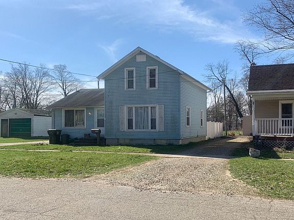 3rd image of 306 W Armitage St