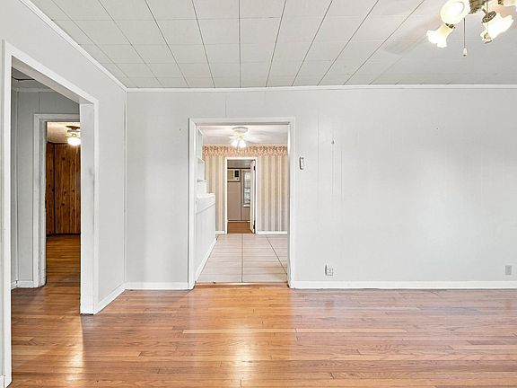 4th image of 536 Runyan Dr