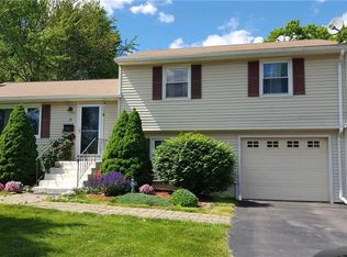 54 Brownleigh Rd, West Hartford, CT 06117