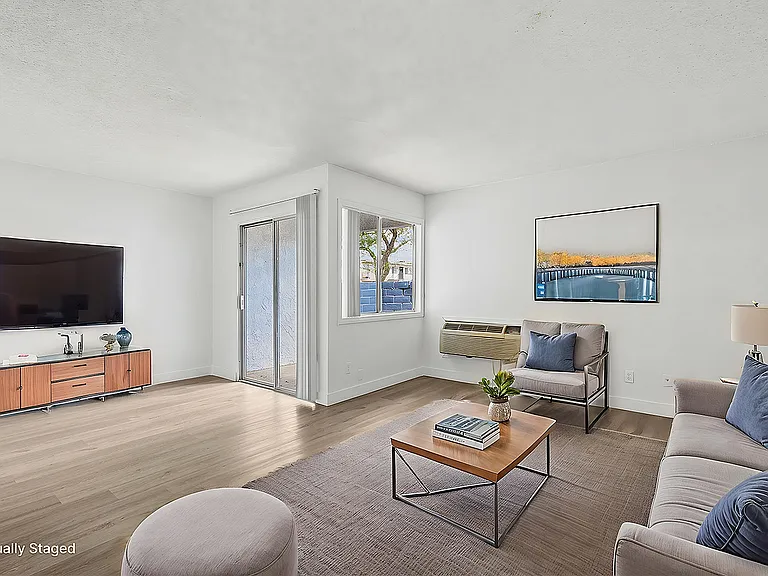 Pennwood Place — Photo 2