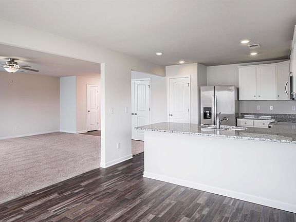 4th image of 111 Sundew Rd