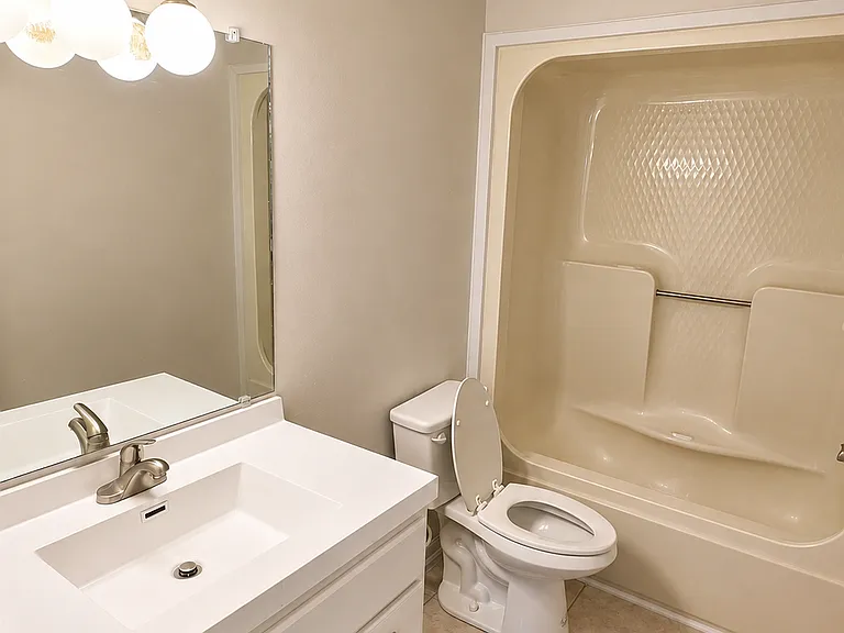 405 E Ridge Dr — Photo 10