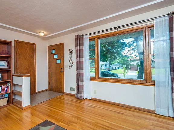 4th image of 3206 62nd Ave N