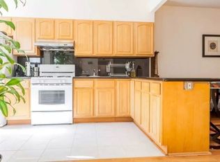 216 Centre St BSMT B, New York, NY 10013