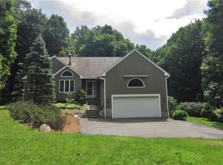 10 Upper Malletts Ln, New Milford, CT 06776