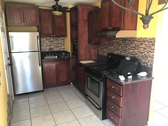 5th image of 2419 Murchison Dr