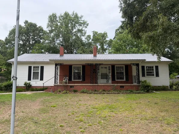 200 Royal Oaks St, Thomasville, NC 27360