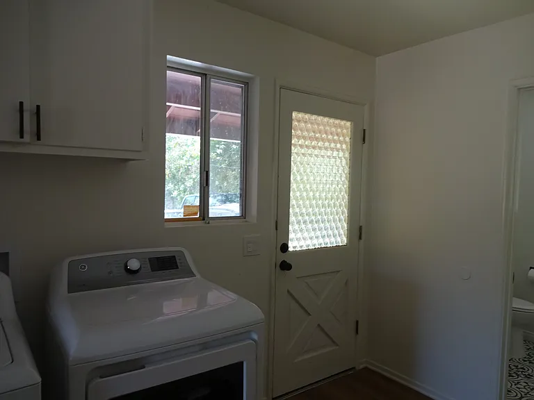943 Oak Ave — Photo 33