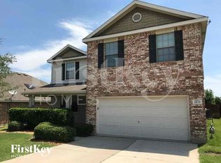 1017 Nighthawk Rd, Fort Worth, TX 76108