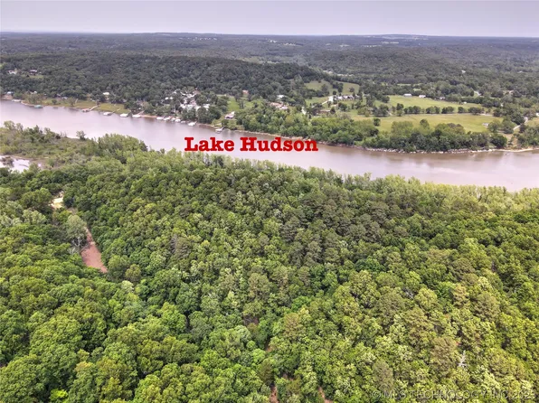 4443 Driveway, Salina, OK 74365