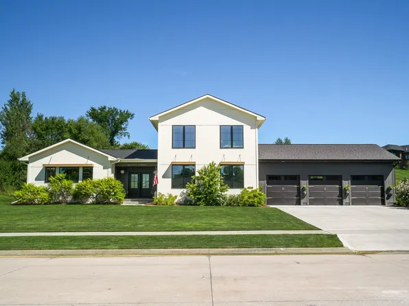 3714 Autumn Sage Cir, Norwalk, IA 50211