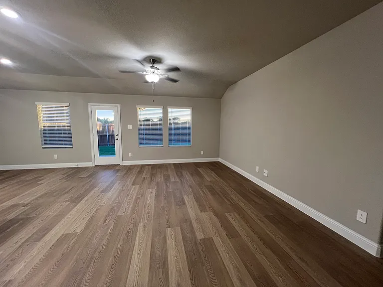 5908 Brittner Dr — Photo 11