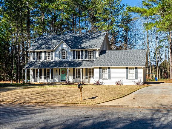 4th image of 2750 Briarfield Way