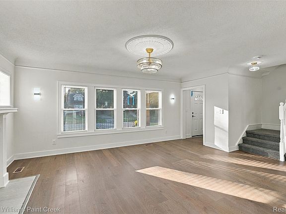 4th image of 12631 Wilshire Dr