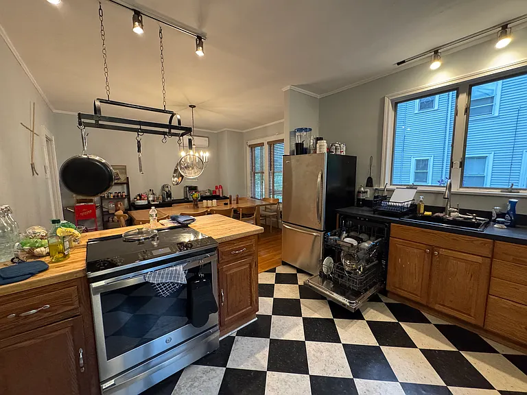 41 Melville Ave — Photo 5