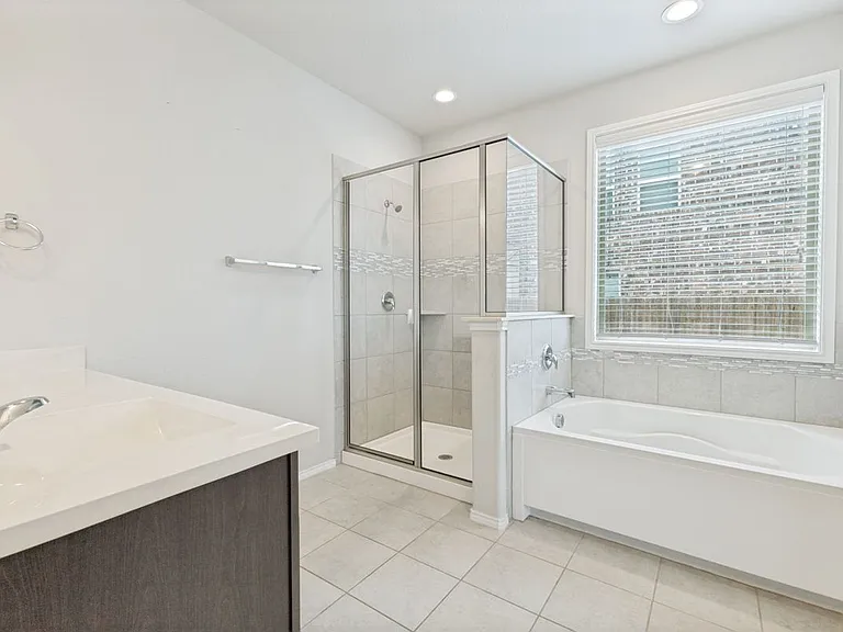 4400 Horsemint Cv — Photo 9