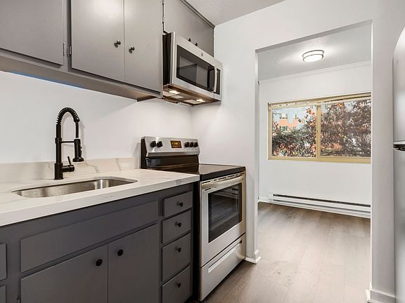 5th image of 1331 Terry Ave #605