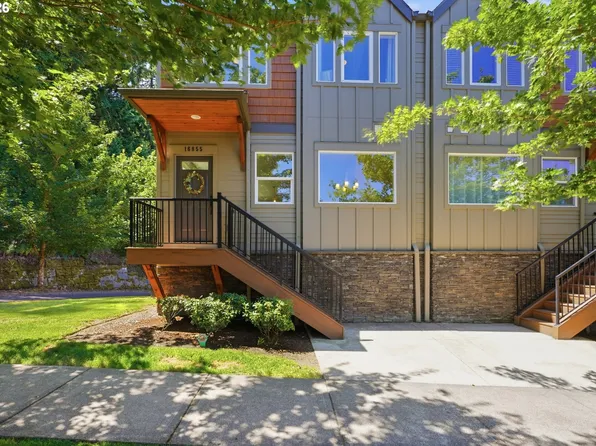 16855 Champion Way, Sandy, OR 97055
