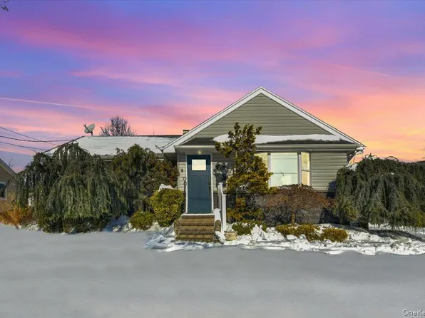 1721 Michael William Road, North Merrick, NY 11566