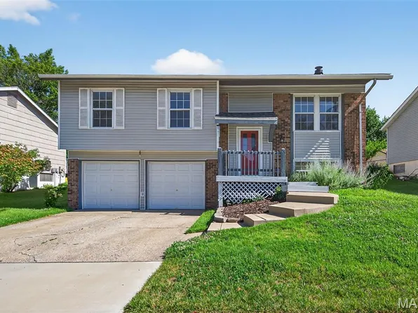 11931 Ameling Rd, Maryland Heights, MO 63043