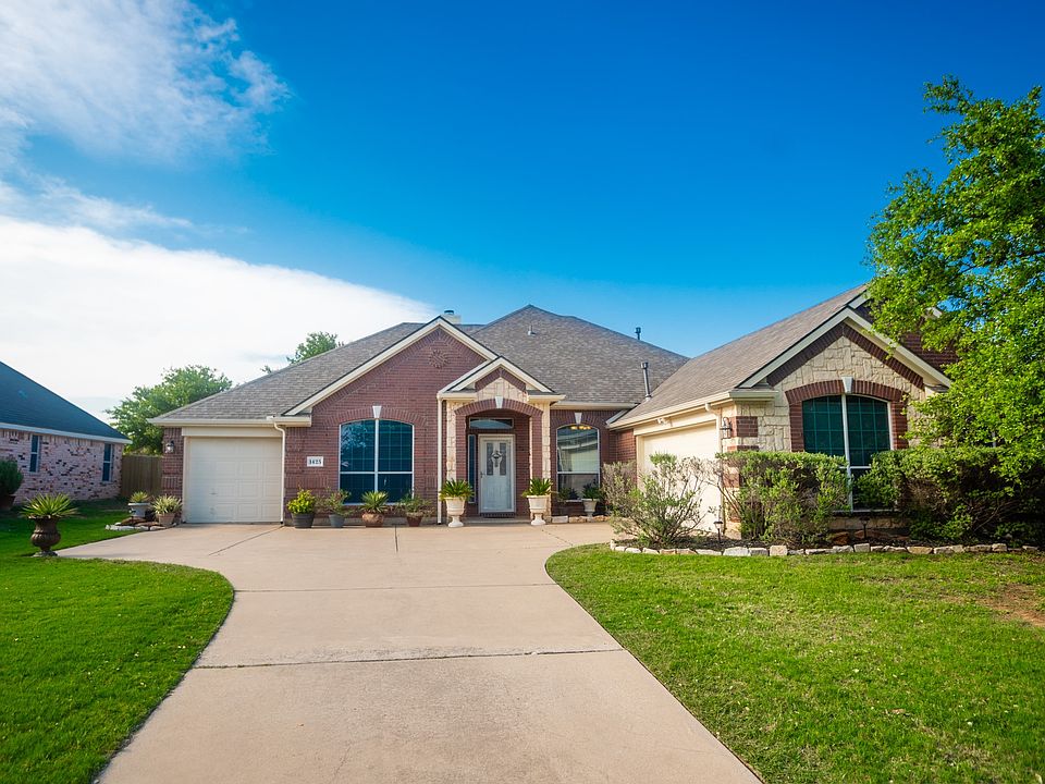 1st image of 1425 Meadowlakes Dr