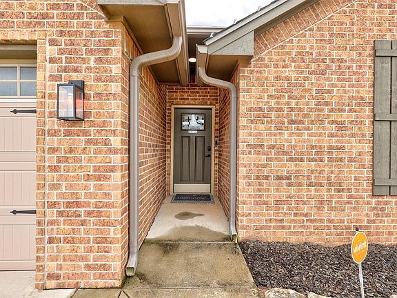 3rd image of 2236 Whispering Pine Blvd