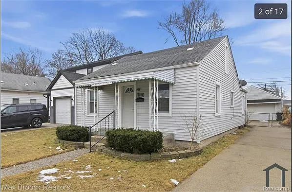 Building Photo - 1448 E Harry Ave