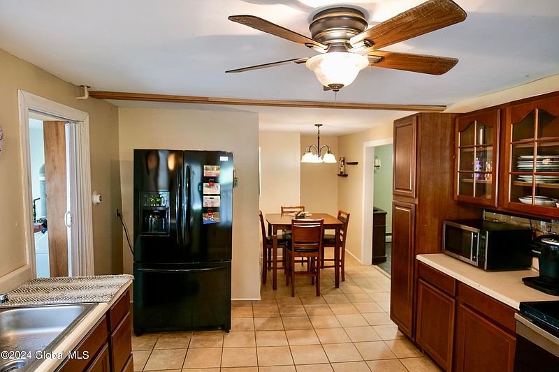 2nd image of 17 Sherwood Avenue