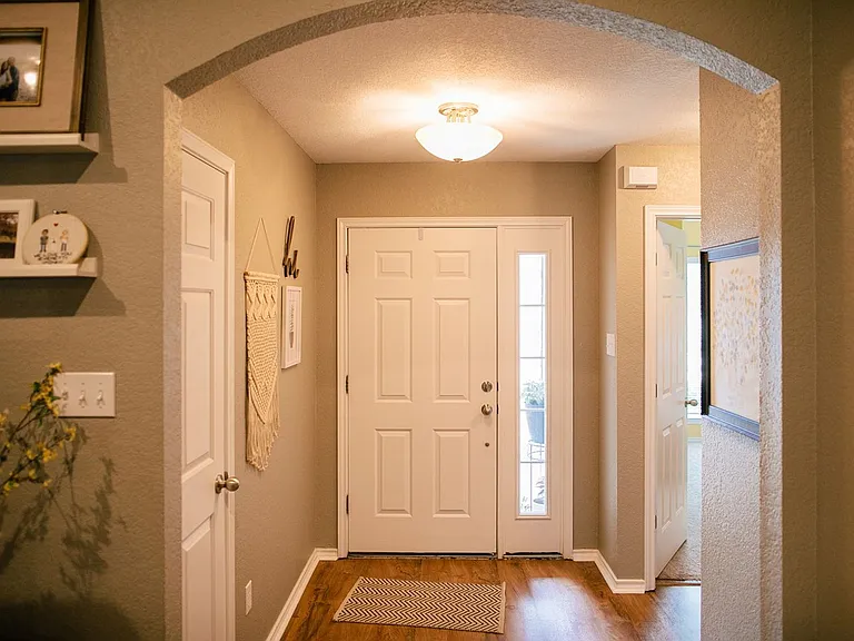 8520 Westway Cv — Photo 2