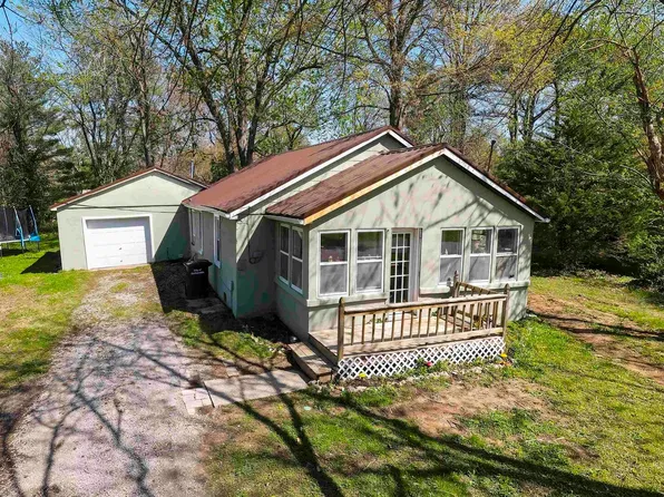 715 N McKinley St, Carbondale, IL 62901
