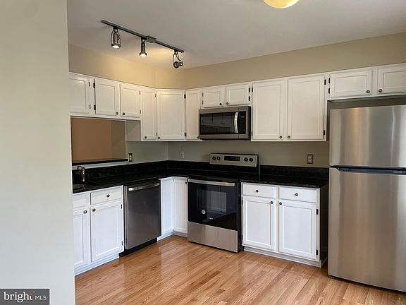 4th image of 6640 Kelsey Point Cir