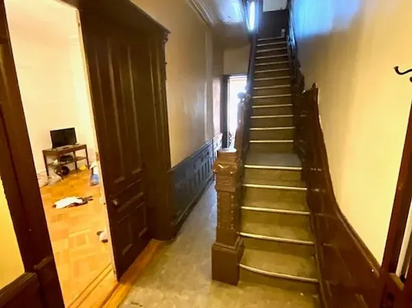 188 Macdonough Street image 8 of 15