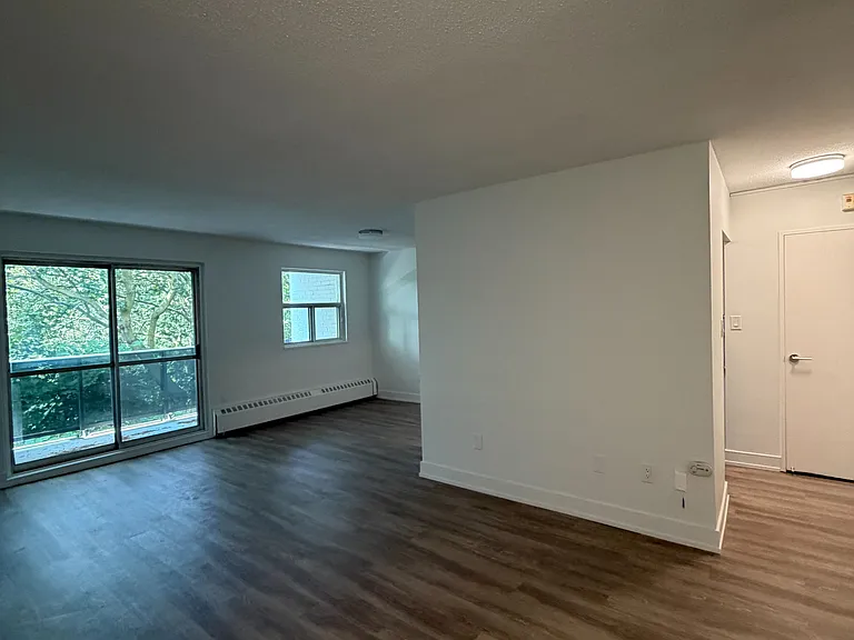 7 Albert St #403 — Photo 4