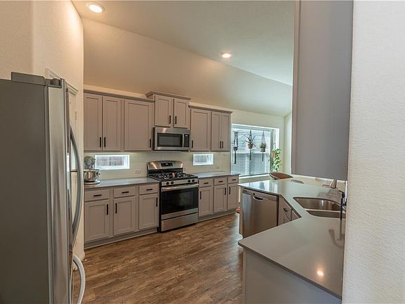5th image of 104 Cascia Cir