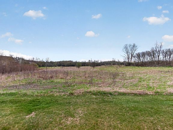 3rd image of 2934 Countryside Ln