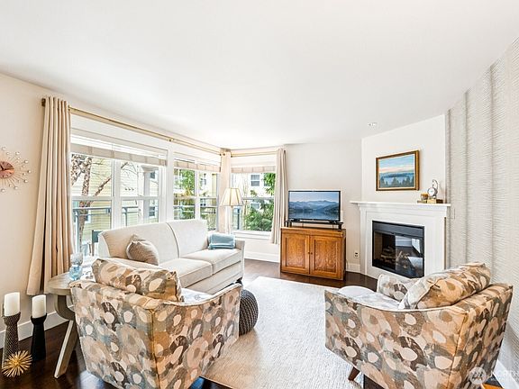4th image of 22910 90th Avenue W #B201