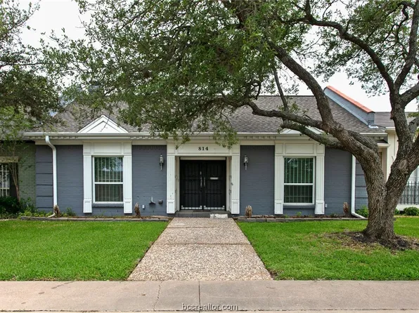 814 Lee Hollow Dr, Bryan, TX 77802