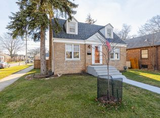 9401 Jefferson Ave, Brookfield, IL 60513