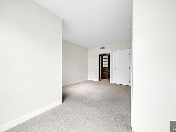 4th image of 1300 22nd St APT 312
