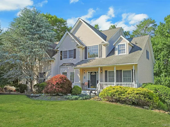 6 Anton Court, Stony Point, NY 10980