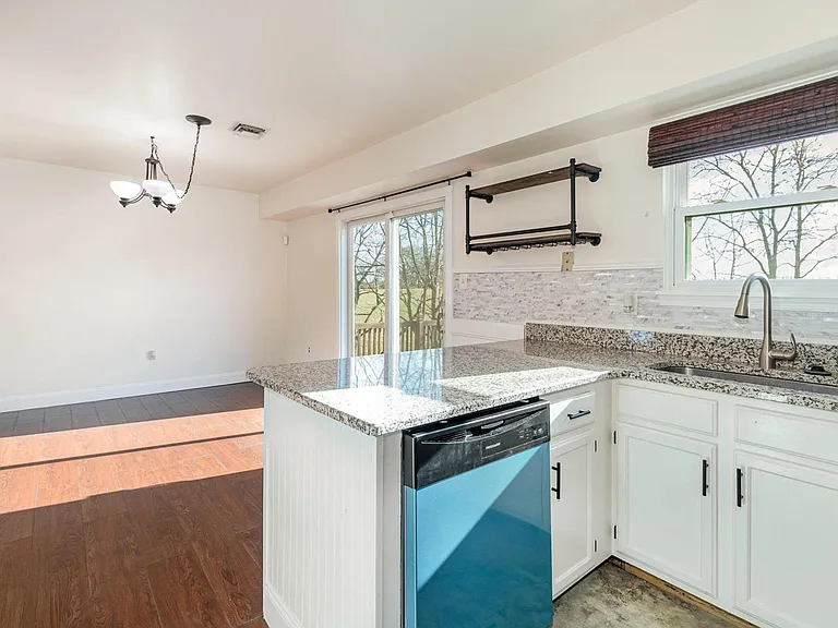 6280 Spring Knoll Dr — Photo 10