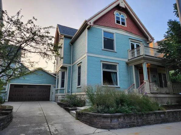 1913 North Oakland AVENUE, Milwaukee, WI 53202