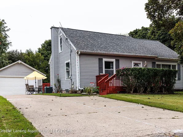 1013 Maycroft Rd, Lansing, MI 48917