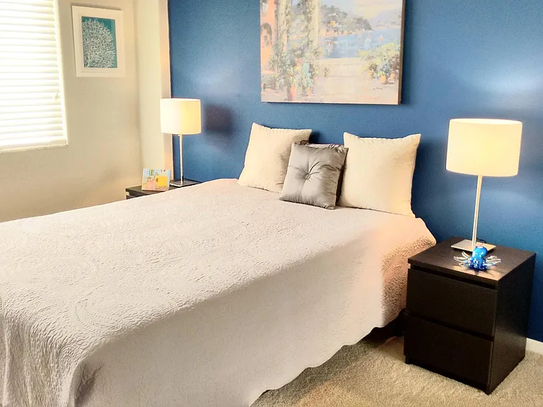 Guest bedroom